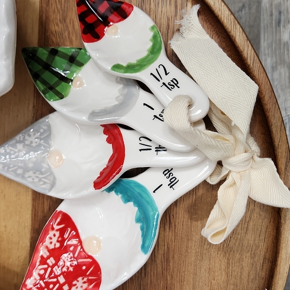 Gnome Measuring Spoons and Cups - Picture 6 of 6